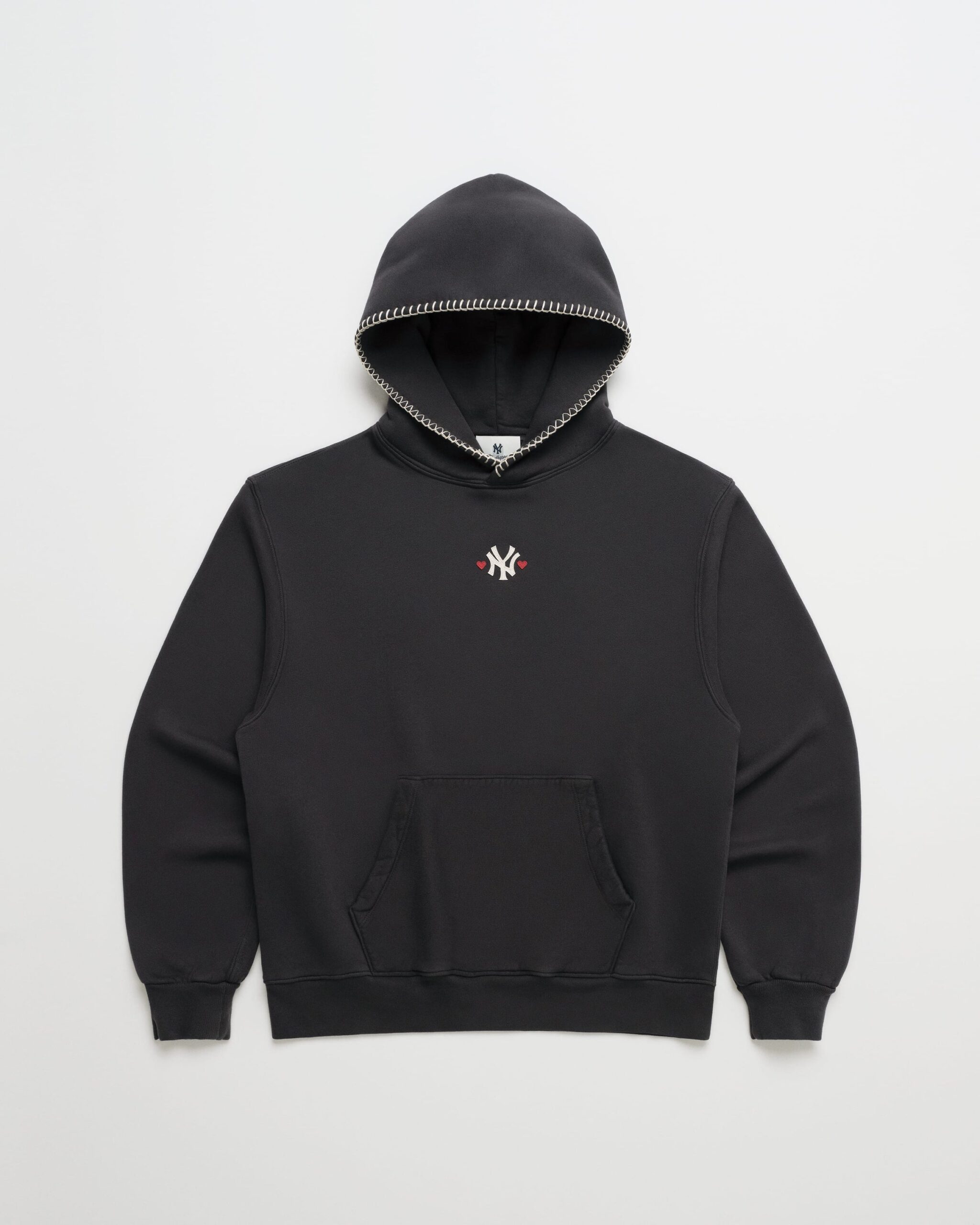 Madhappy-Yankees-Heart-Logo-Midweight-Hoodie-Flat--Hoodie-Flat-Noir-01 Yankees Heart Fleece Hoodie